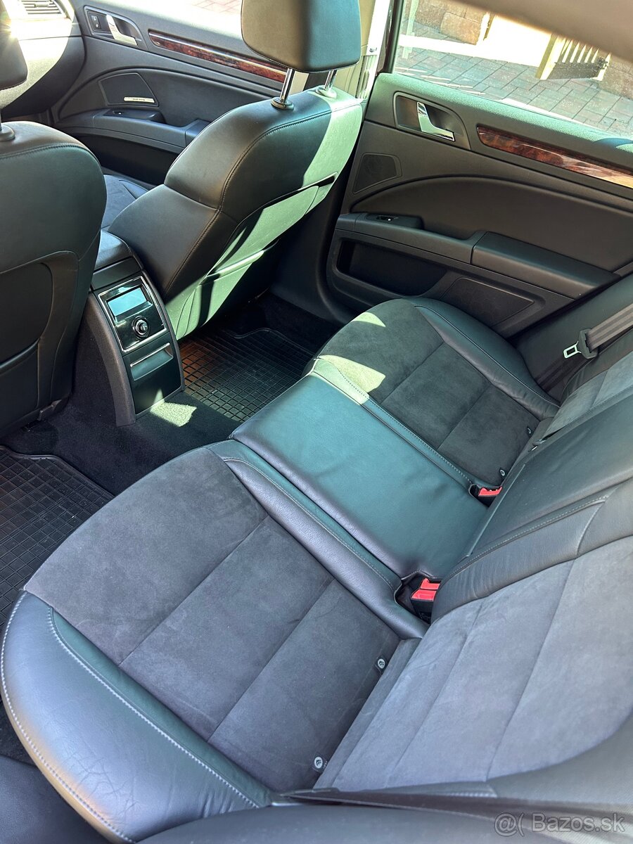 Škoda Superb Combi 2.0 TDI DSG - 13