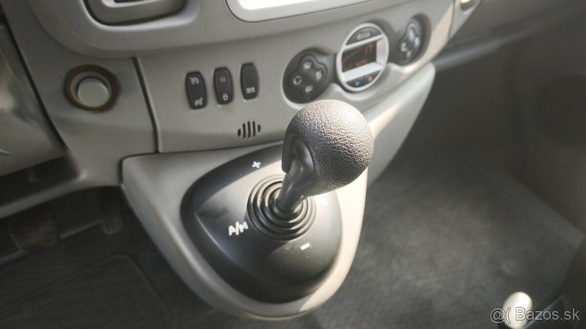 Renault Trafic evado 2 - 13