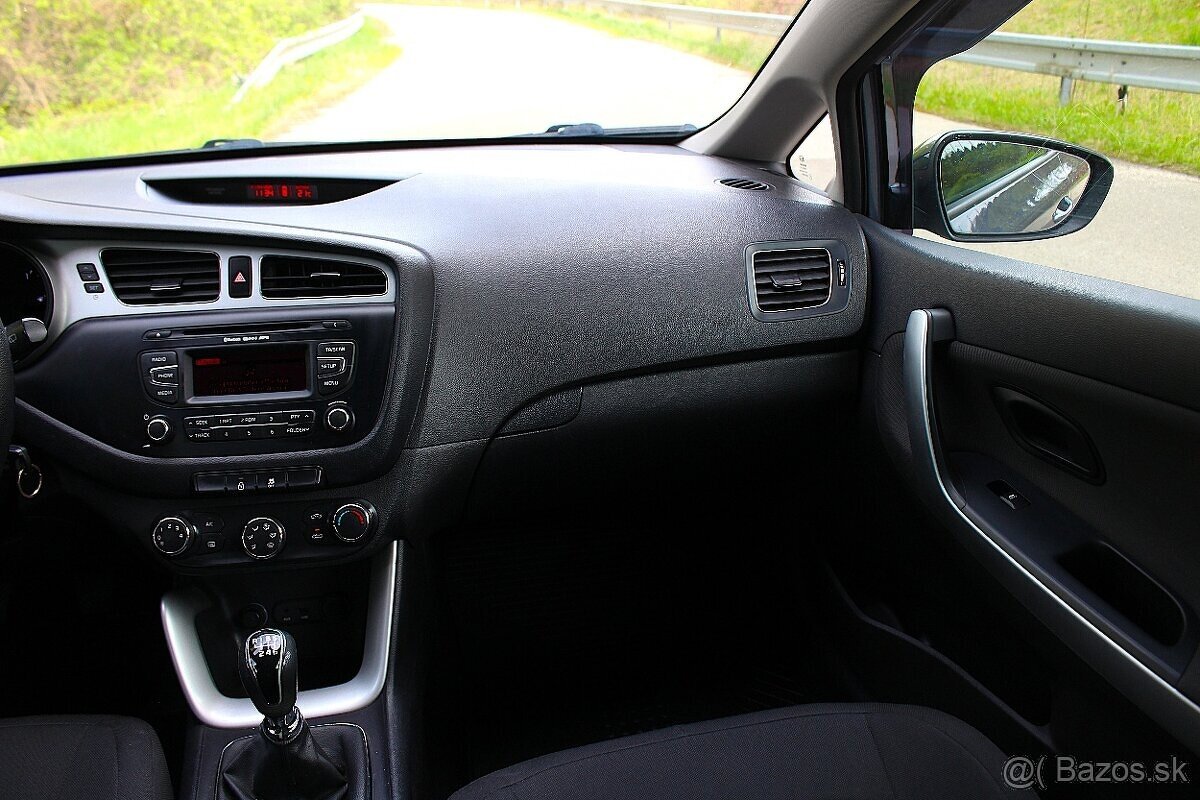 KIA.....CEED...66KW...CRDI...MANUAL 6st...2013....179TIS..KM - 13