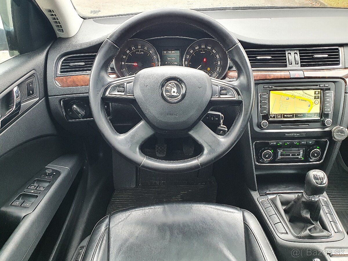 Škoda Superb Combi 1.6 TDI CR DPF Elegance - 13