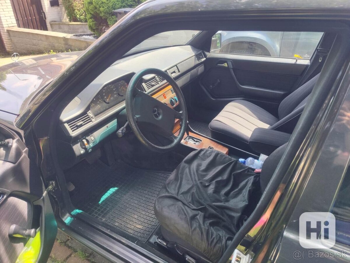 MERCEDES BENZ 124 230e rok 1987 - 13