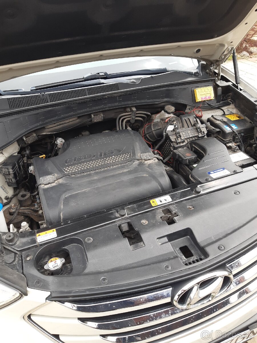 Hyundai Santa Fe AWD - 13