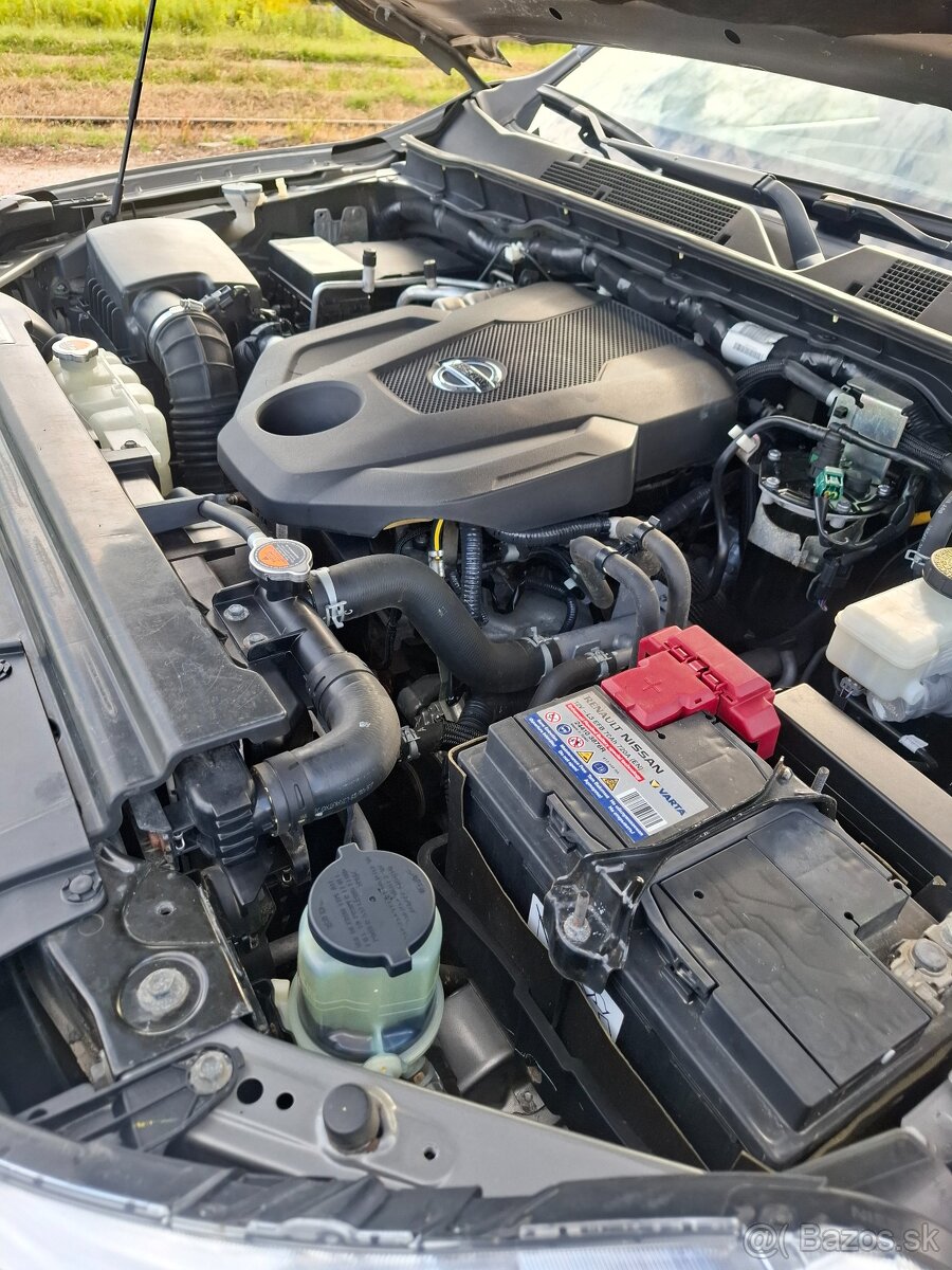 Nissan Navara NP300 Tekna Double Cab 2.3 dCi 190 7 A/T - - 13