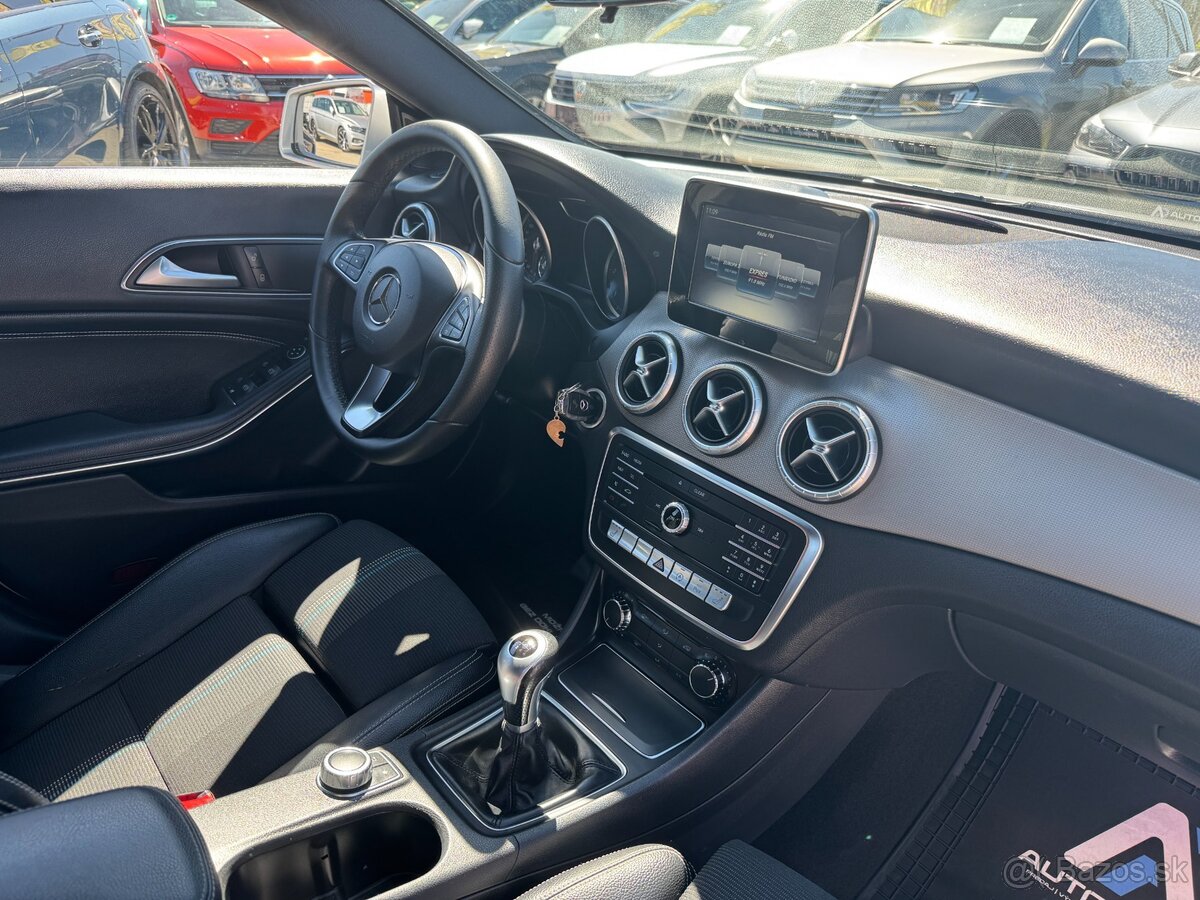 Mercedes-Benz CLA 200d - 13