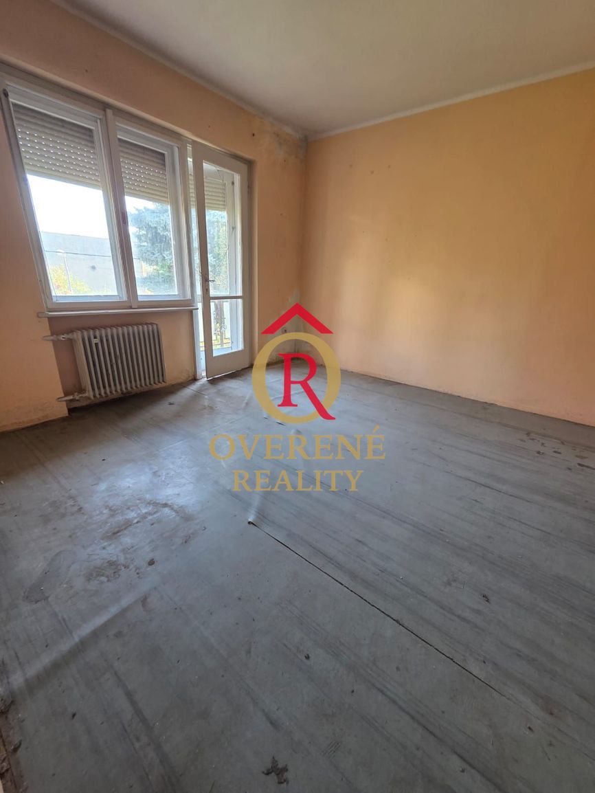 Exkluzívne na predaj dvojgeneračný rodinný dom - Revúca, Okr - 13