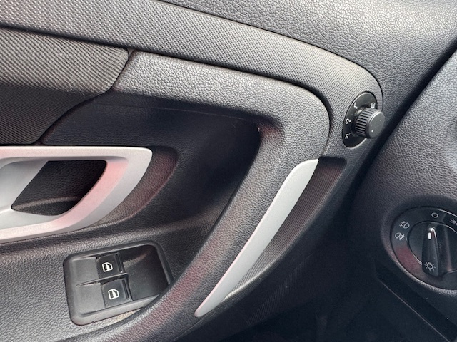 Škoda Fabia 1.2 HTP 12V Ambiente - 13