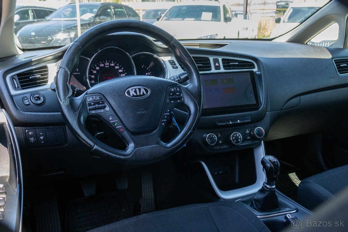 Kia Cee´d SW 1.6 CRDi LX/Silver - 13