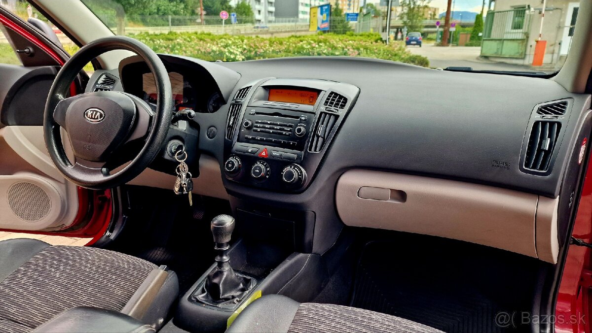 Kia ceed 1.4i 16V - 13