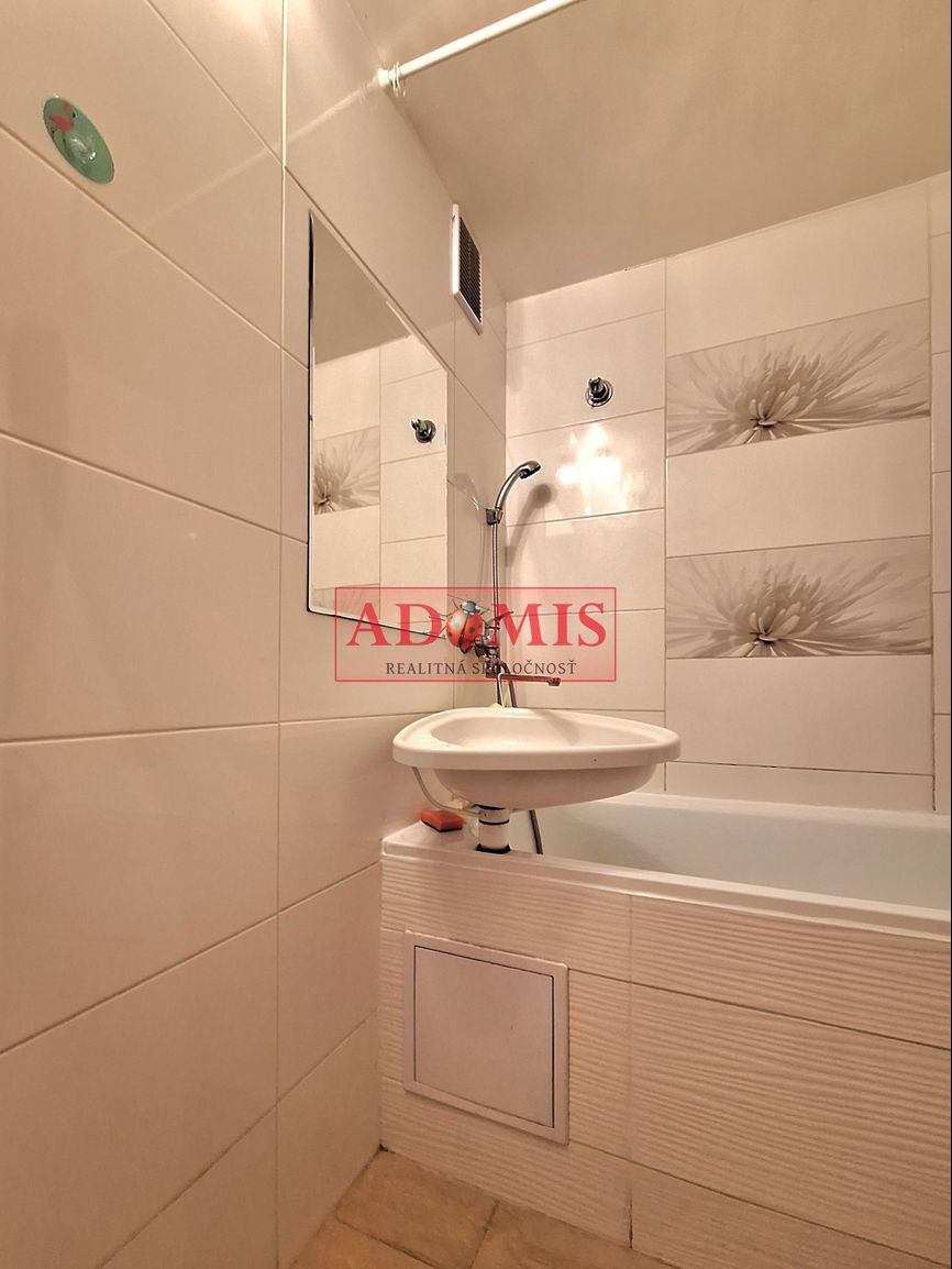 predám 3-izb byt, balkón, Humenská ul.,Košice - Terasa - 13