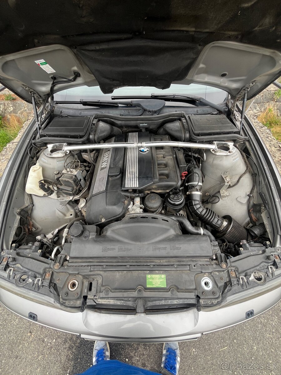 BMW E39 525i Facelift (2003) - Manuál - 13