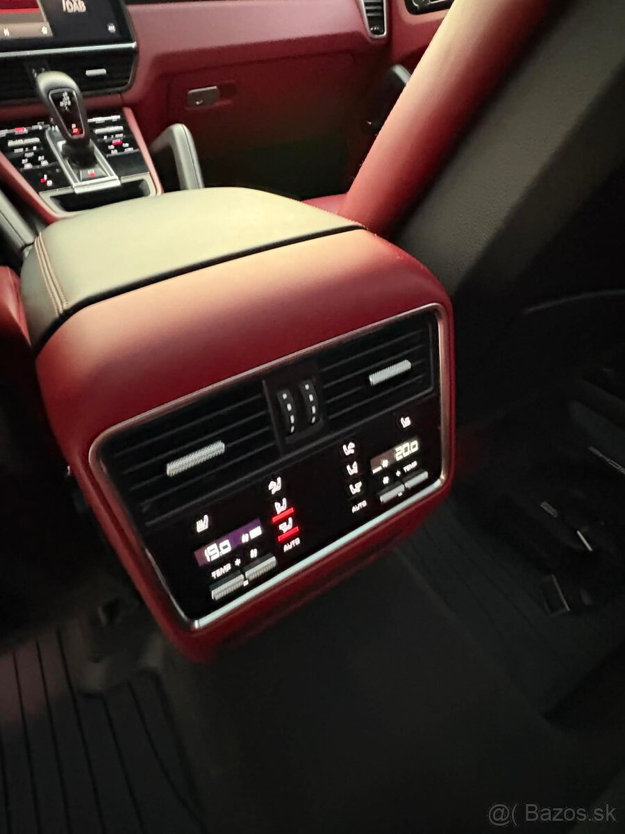 Predam Porsche Cayenne Coupe 3.0 Platinum - 13