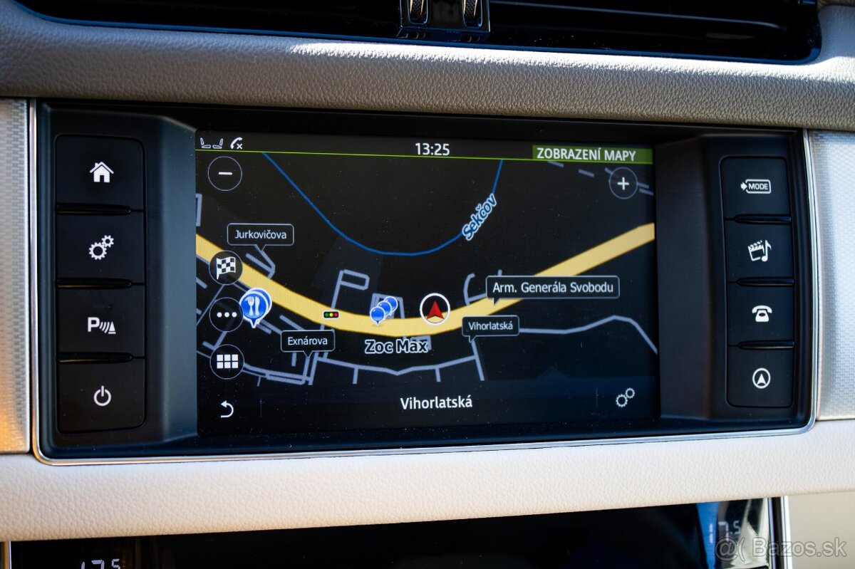 Jaguar XF 2.0D R-Sport (2016) - 13