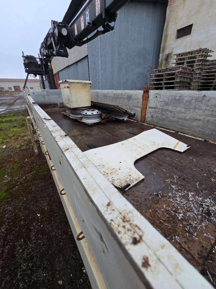 Predám BDF nadstavba + hydraulická ruka ATLAS - 13