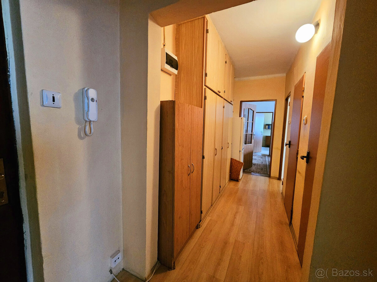 PREDAJ: 3izbovy byt v Brezne 70m2 - 13