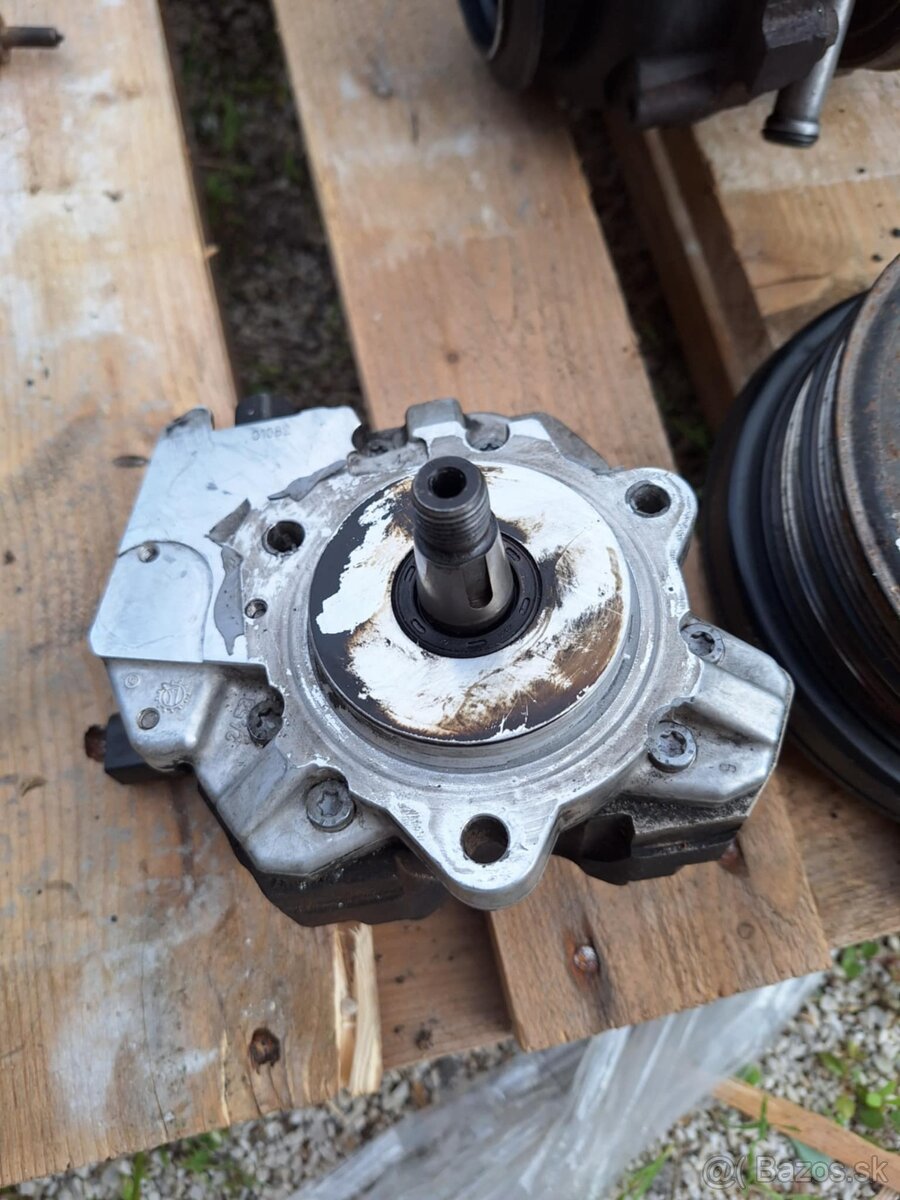 Predám diely z motora BMW X5 e70r.v 2008 - 13