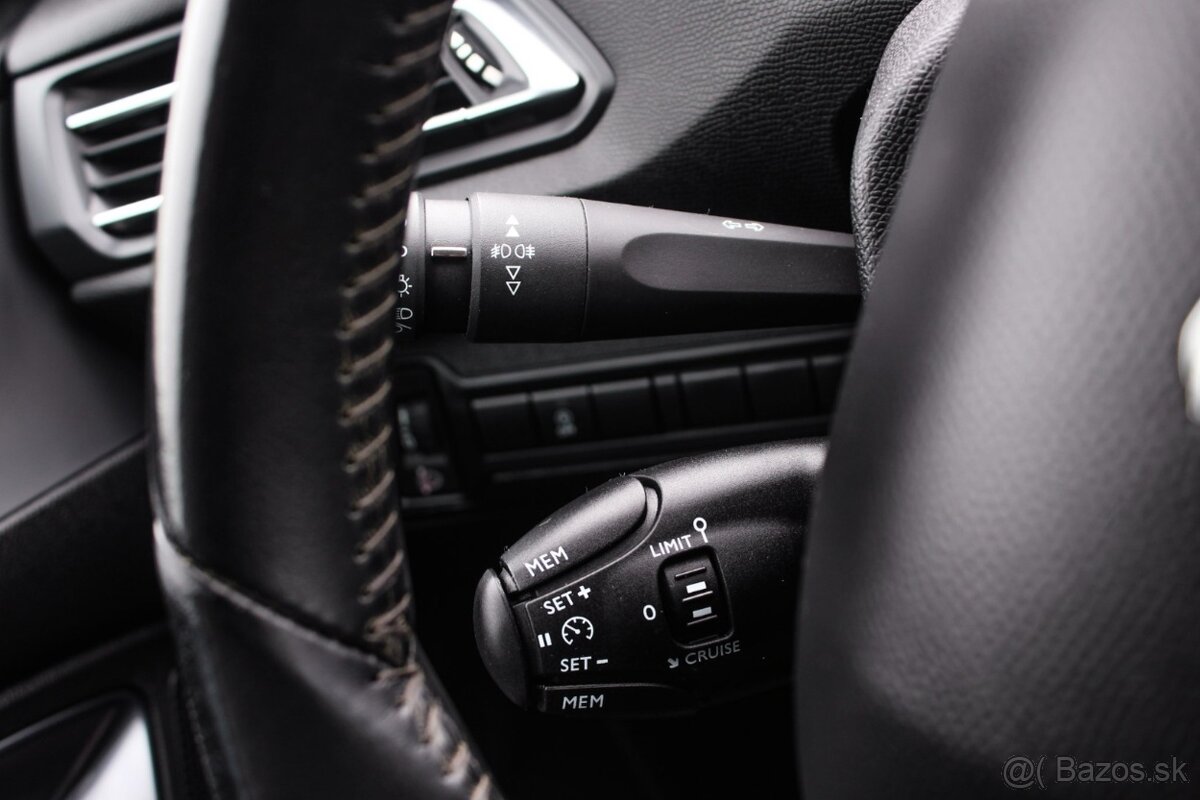 Peugeot 308 1.2 PureTech S S Style E6d-ISC - 13