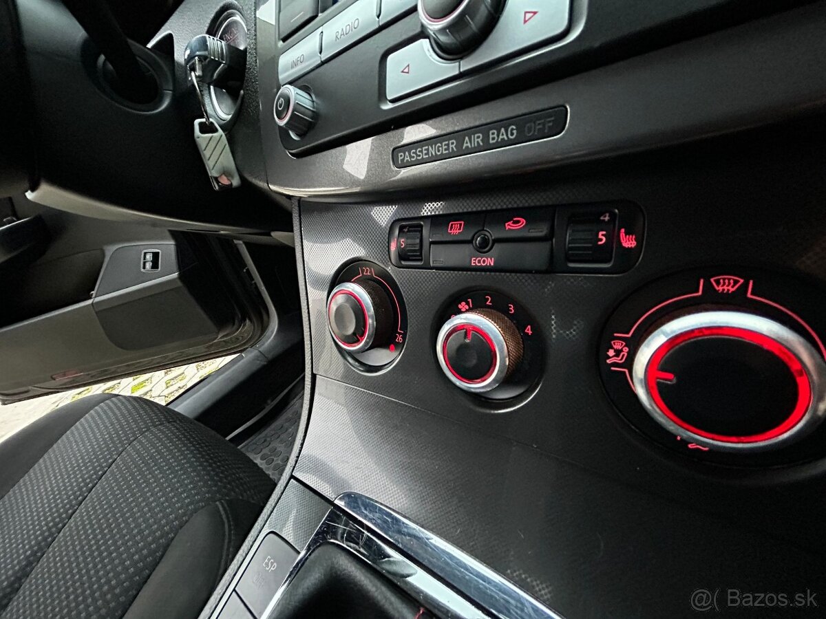 Volkswagen Passat B6 2.0tdi - 13