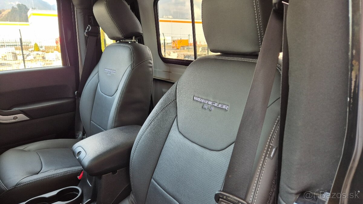 Jeep Wrangler 2.8 CRD Rubicon A/T - 13