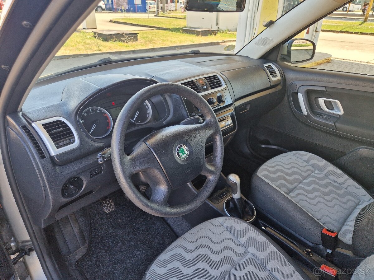 Škoda Fabia Combi 1.4 16 V Elegance - 13