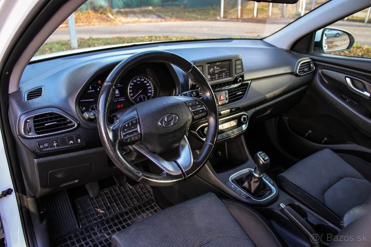 Hyundai i30 CW 1.6 CRDi 110 Family - 13