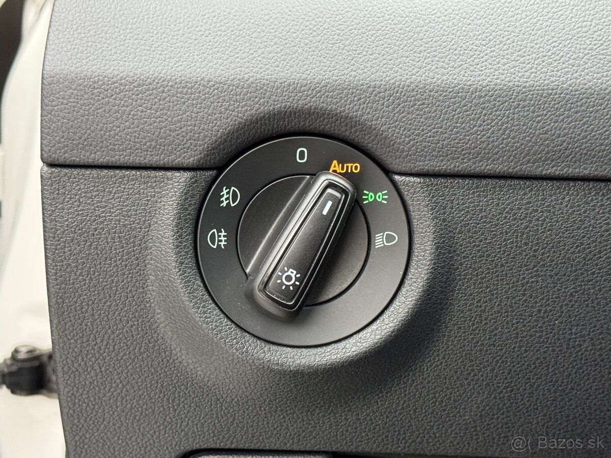 SKODA OCTAVIA 3 Combi FL 2.0TDI Manuál - 13