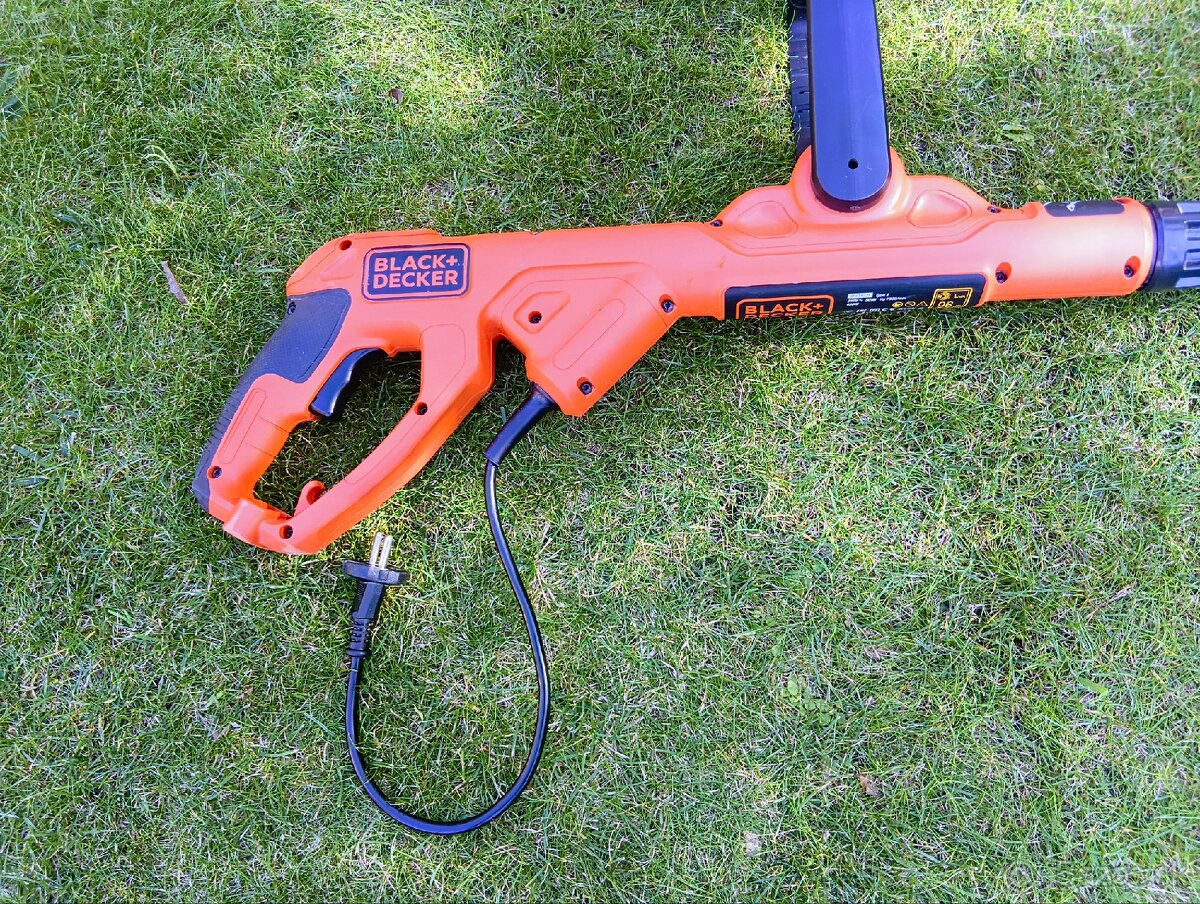 Strunová kosačka Black Decker - 13