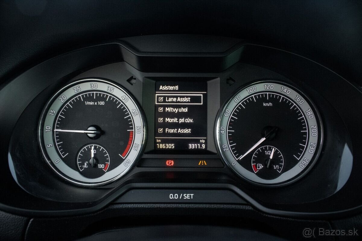 Škoda Octavia Combi 2.0 TDI MT/6 110kW - 13