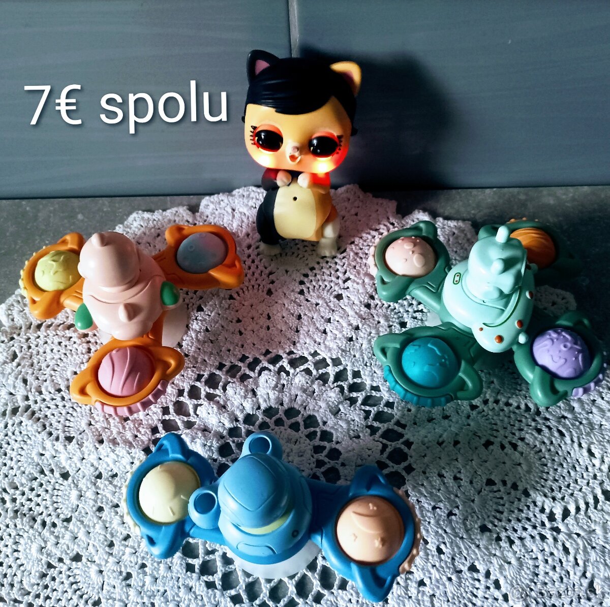 Bábiky, auto, vanička, koníky - 13