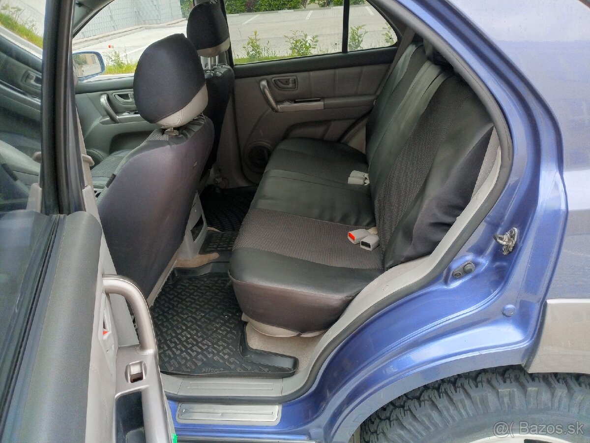 KIA Sorento 2,5 CRDI SUV 4X4 Manuál - 13