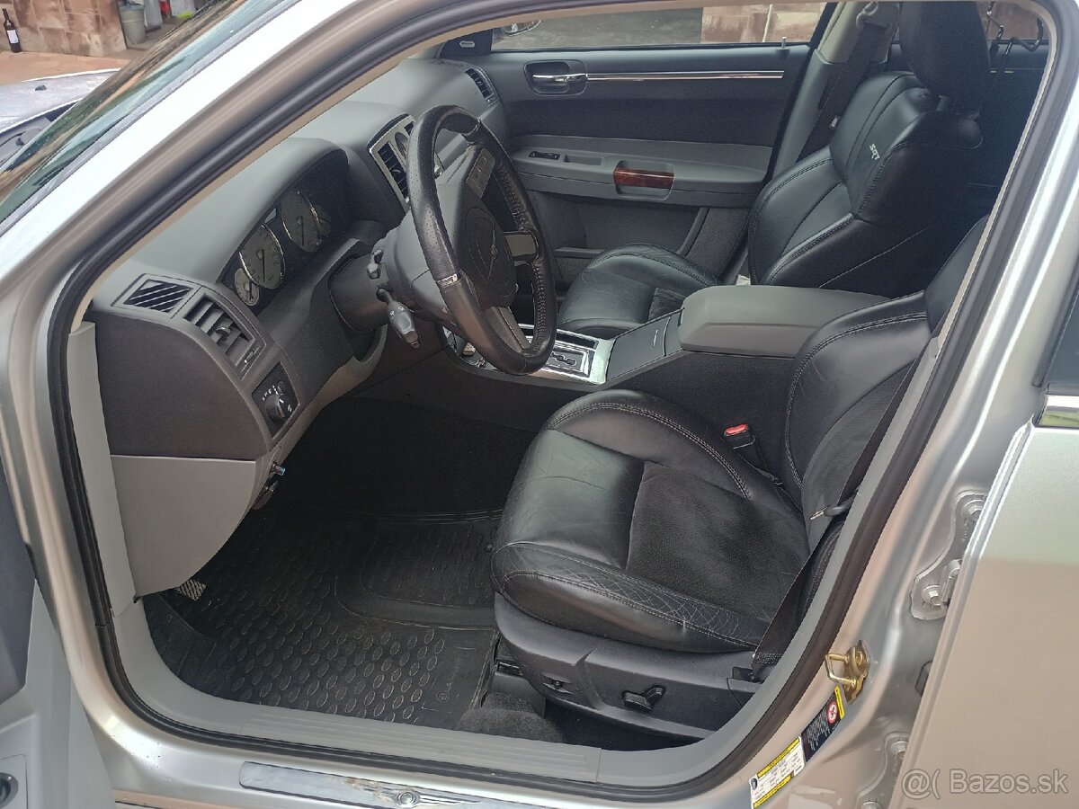 Chrysler 300c - 13