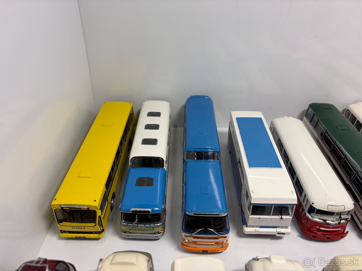 61x modely autobusov 1:72 POŠKODENÉ - 13
