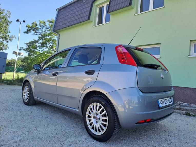 Fiat punto 1.2 48kw rok 2009 - 13