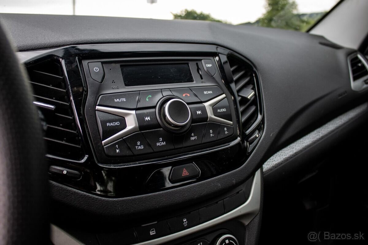 Lada Vesta 1.6 benzín + LPG, 78kW, M5 - 13