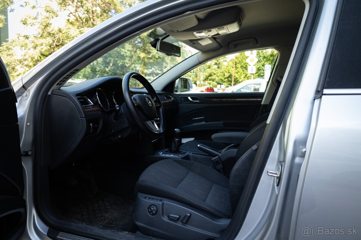 Škoda Superb Combi 2.0 TDI CR Elegance - 13