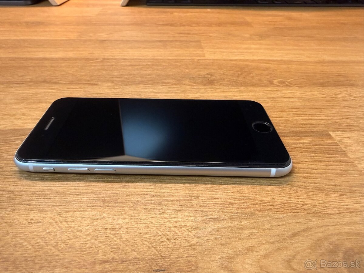 iPhone SE 2020 128GB - 13