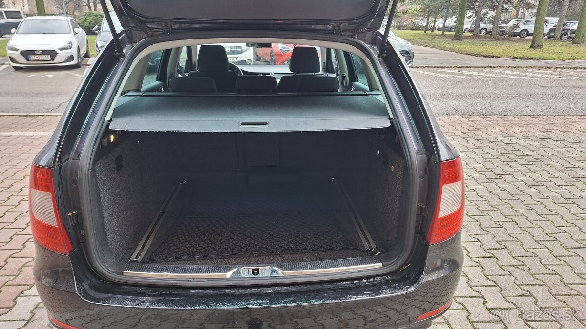 Škoda Superb Combi - 13