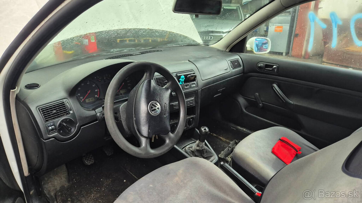 Volkswagen Golf 1,4i 55kw - 13