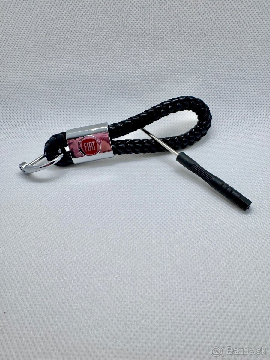 Kľúčenka s logom autá - 13