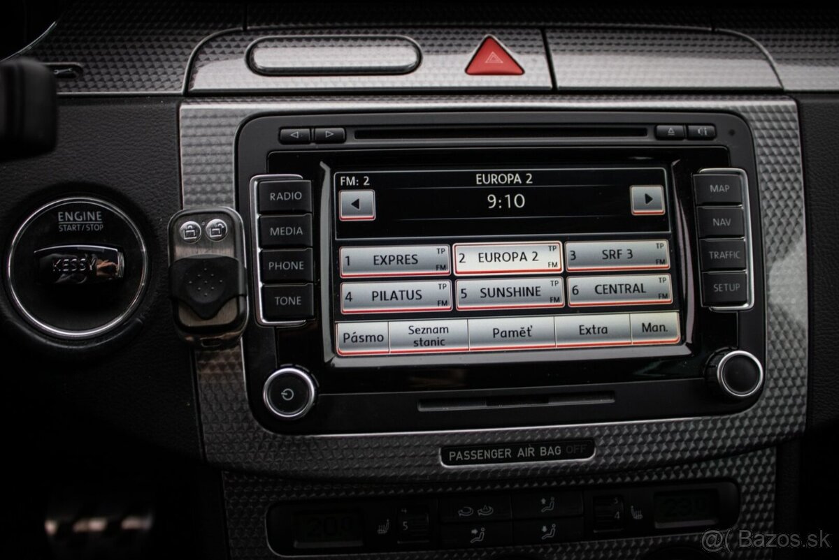 Volkswagen Passat Variant 3.2 V6 4Motion DSG - 13