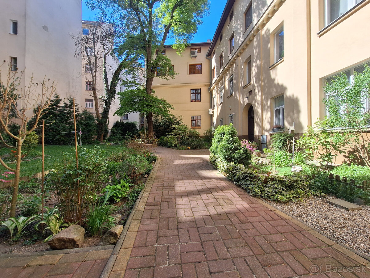 Príjemne bývanie v centre mesta - 13