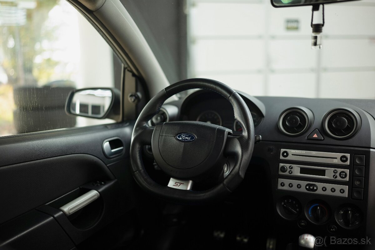 Ford Fiesta ST150 –110kw Recaro, po leštení, TOP stav - 13