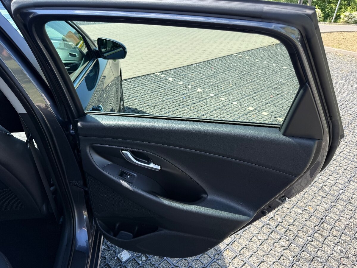 Predám Hyundai i30 hatchback - 13