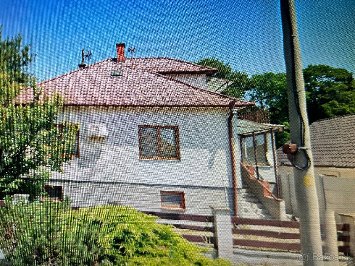 RODINNÝ DOM V PERFEKTNEJ LOKALITE ZLATE MORAVCE - 13