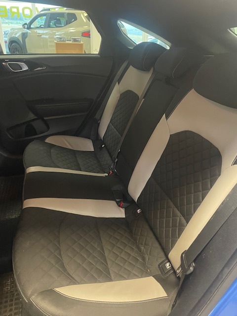Kia ProCeed 1.4 T-GDi GT-Line - 13