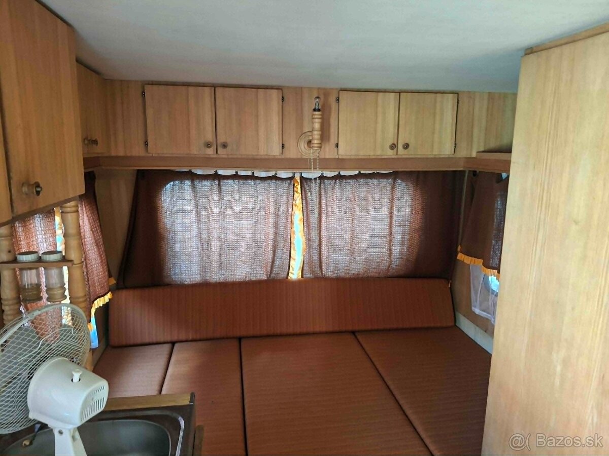obytný príves Karavan - 13