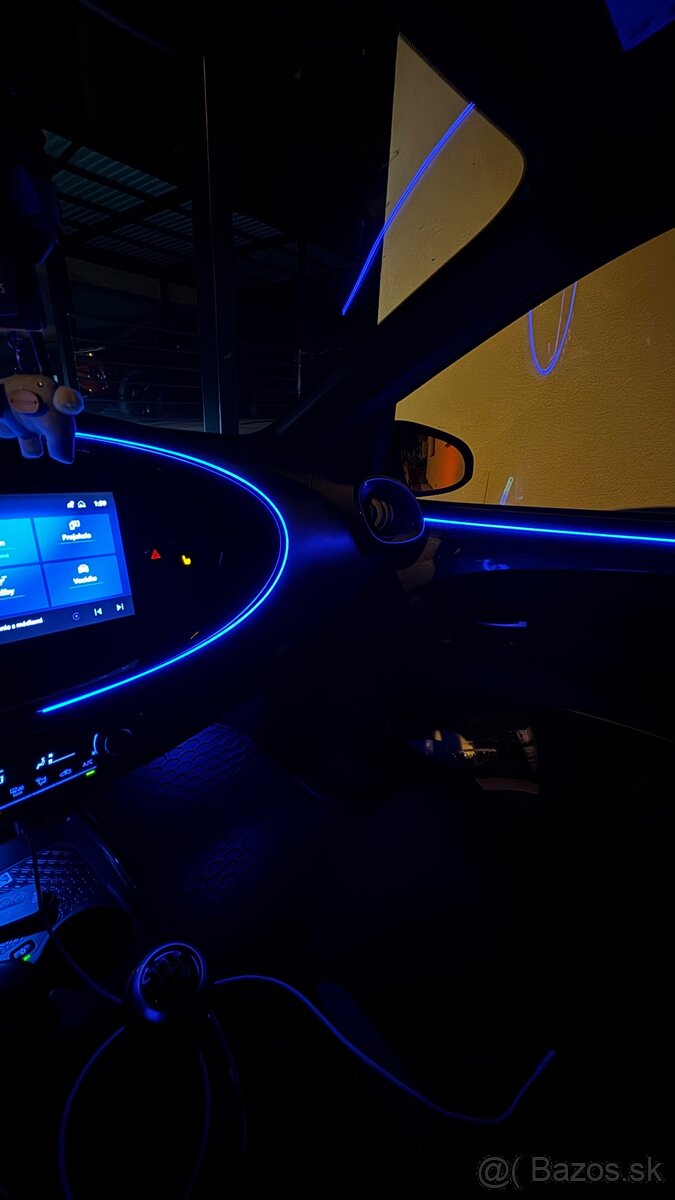 Toyota Aygo X, 2023, manuál - 13