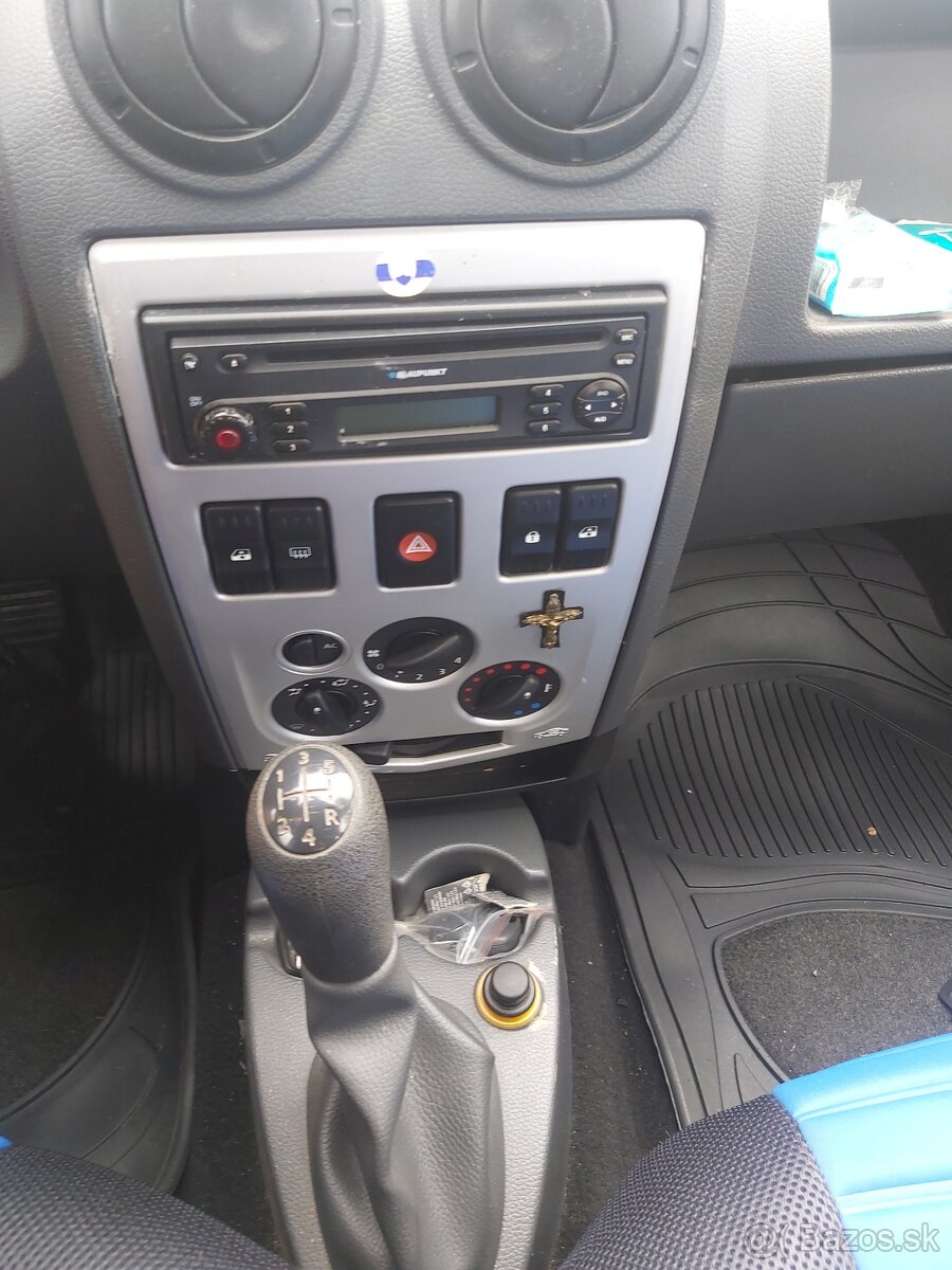 Dacia Logan 1.5 dCi Arctica - 13