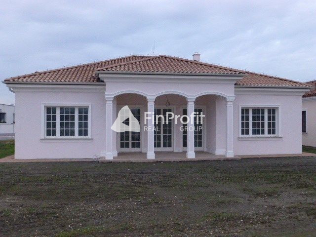 Nadštandardná novostavba 3i rodinného domu o výmere 220 m2. - 13