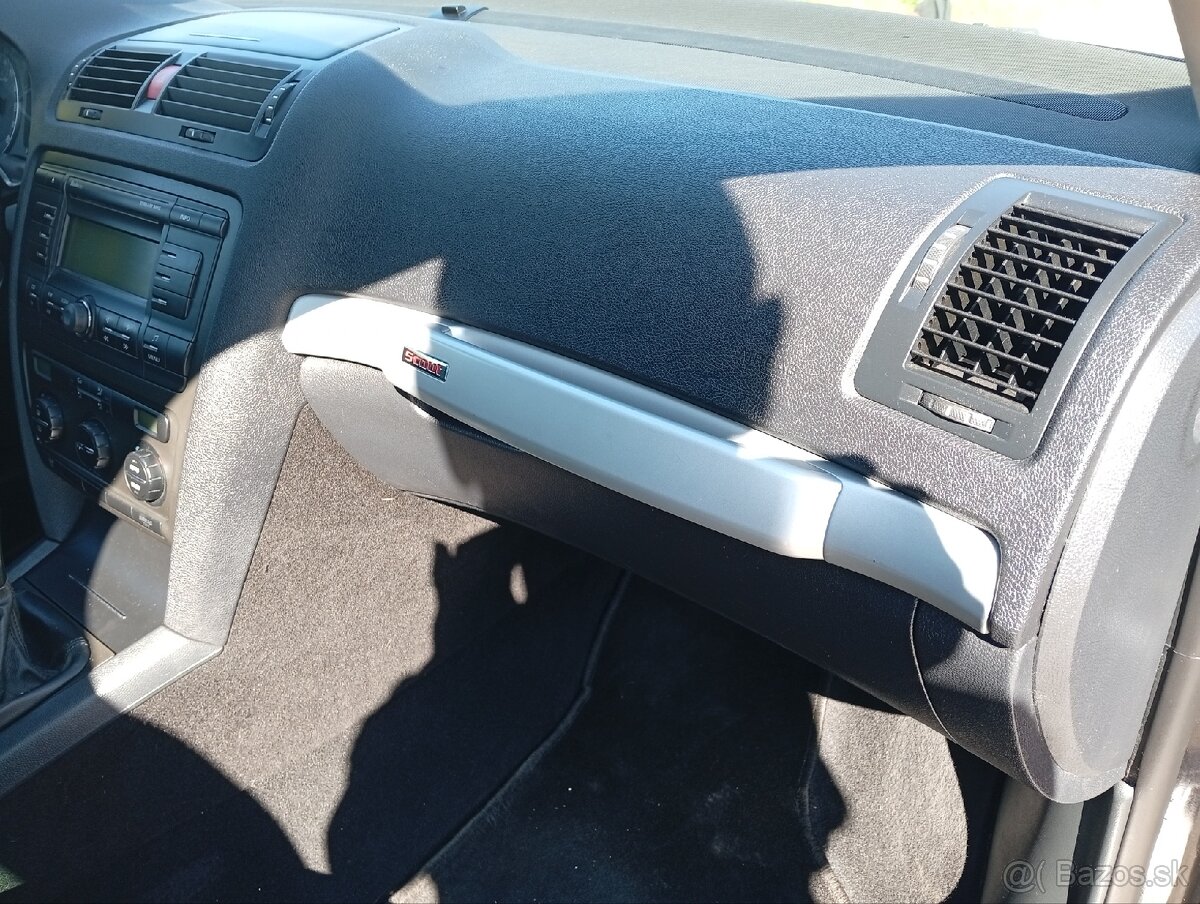 Škoda Octavia Combi 4x4 Scout - 13