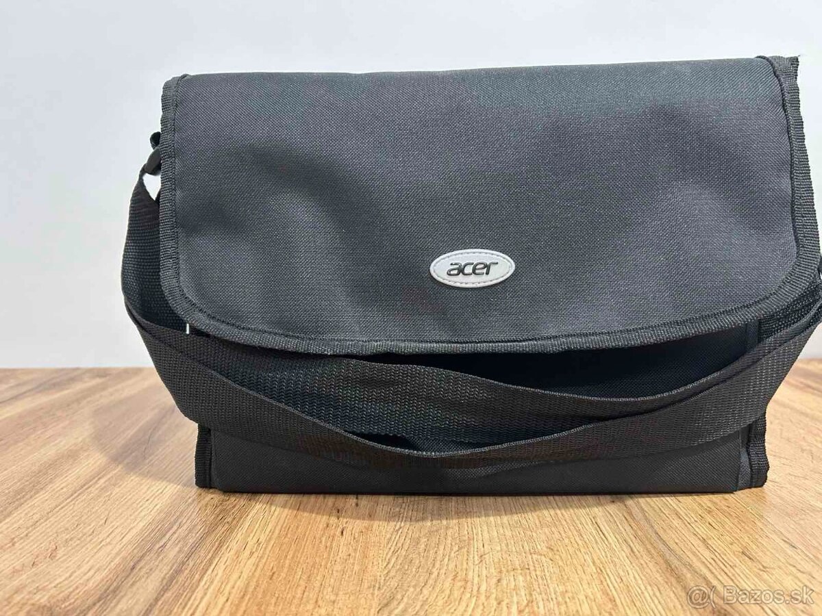 Predám projektor ACER H6517ABD - 13